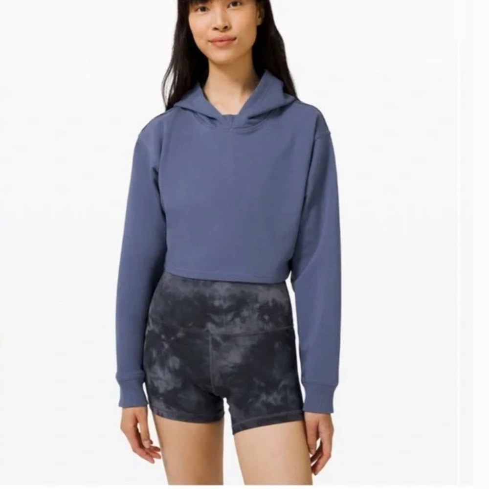 Lululemon All Yours Cropped Hoodie
Ink Blue Size 8